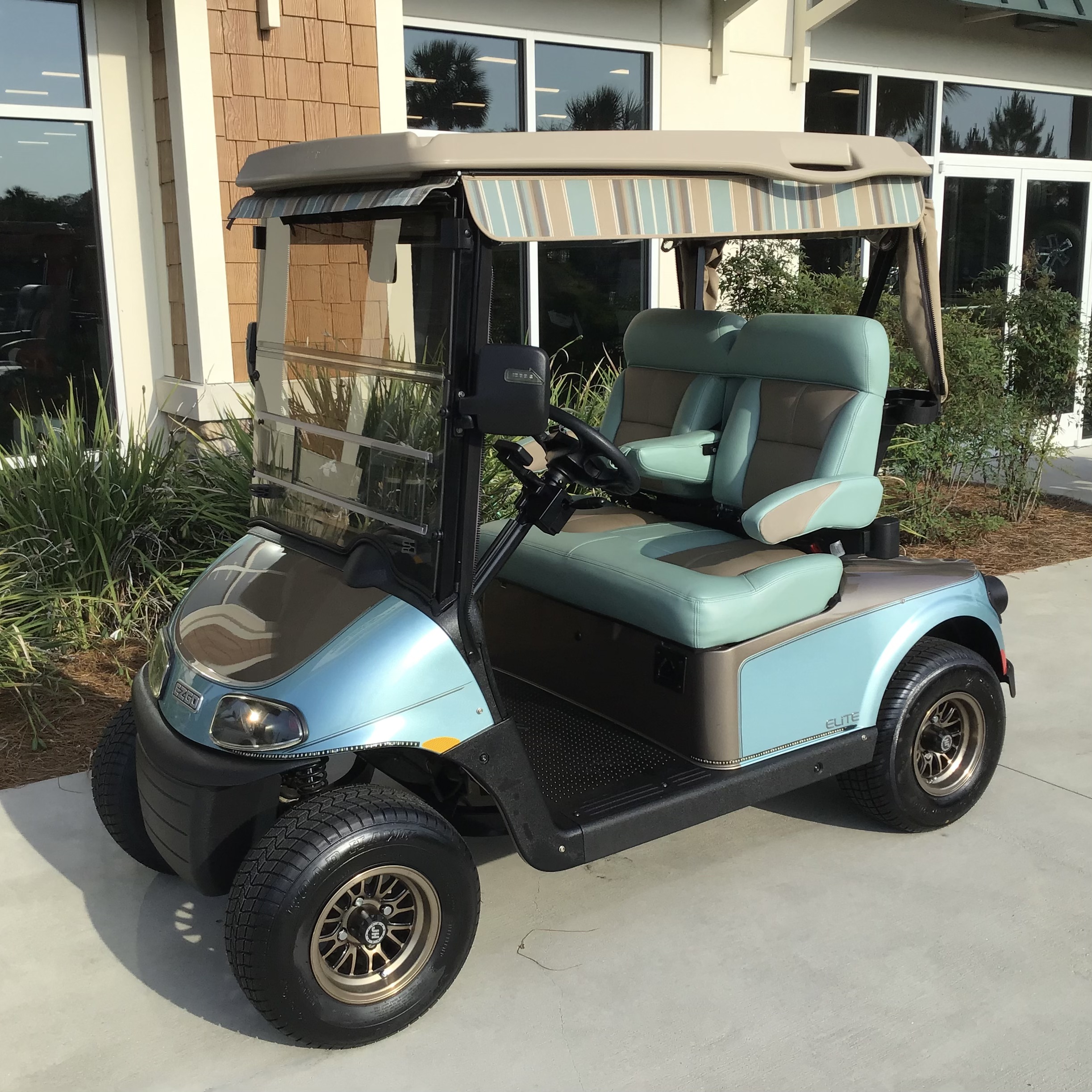 2023 E-Z-GO Freedom RXV ELiTE