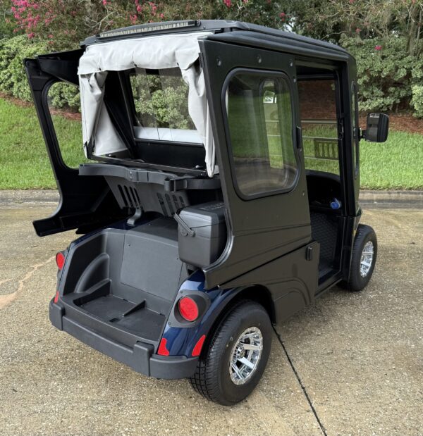 2025 E-Z-GO Freedom RXV ELiTE - Image 2