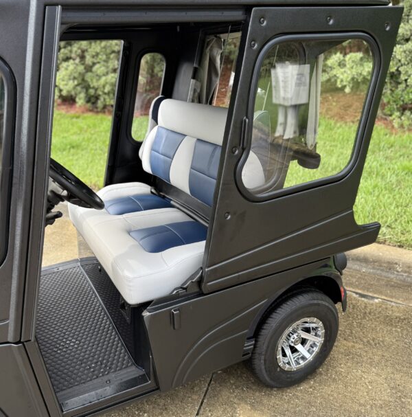 2025 E-Z-GO Freedom RXV ELiTE - Image 3