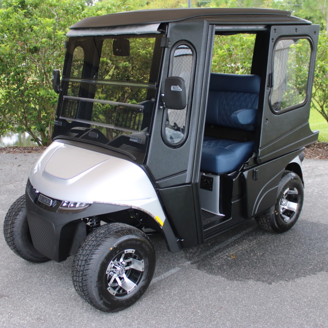 2025 E-Z-GO Freedom RXV ELiTE