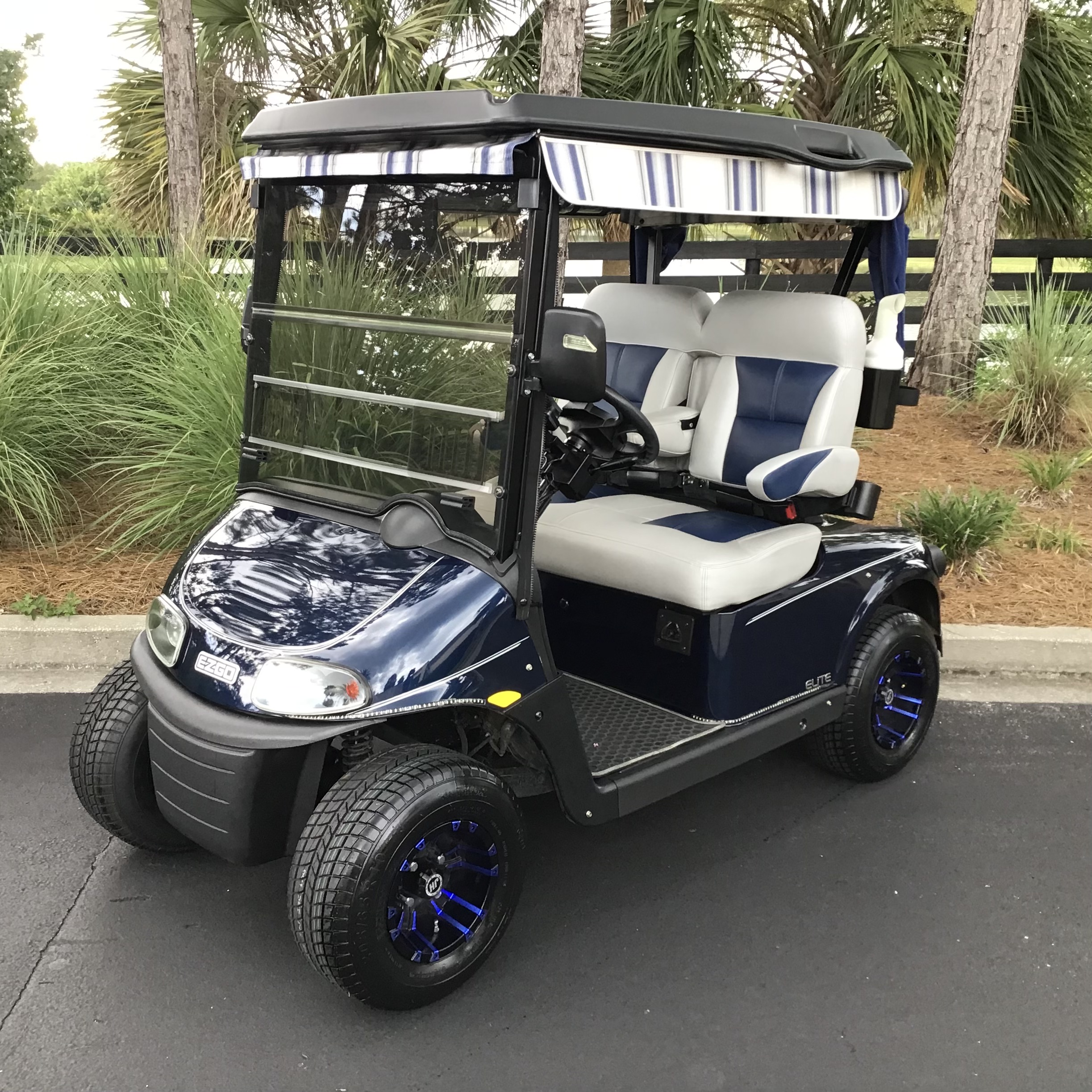 2023 E-Z-GO Freedom RXV ELiTE