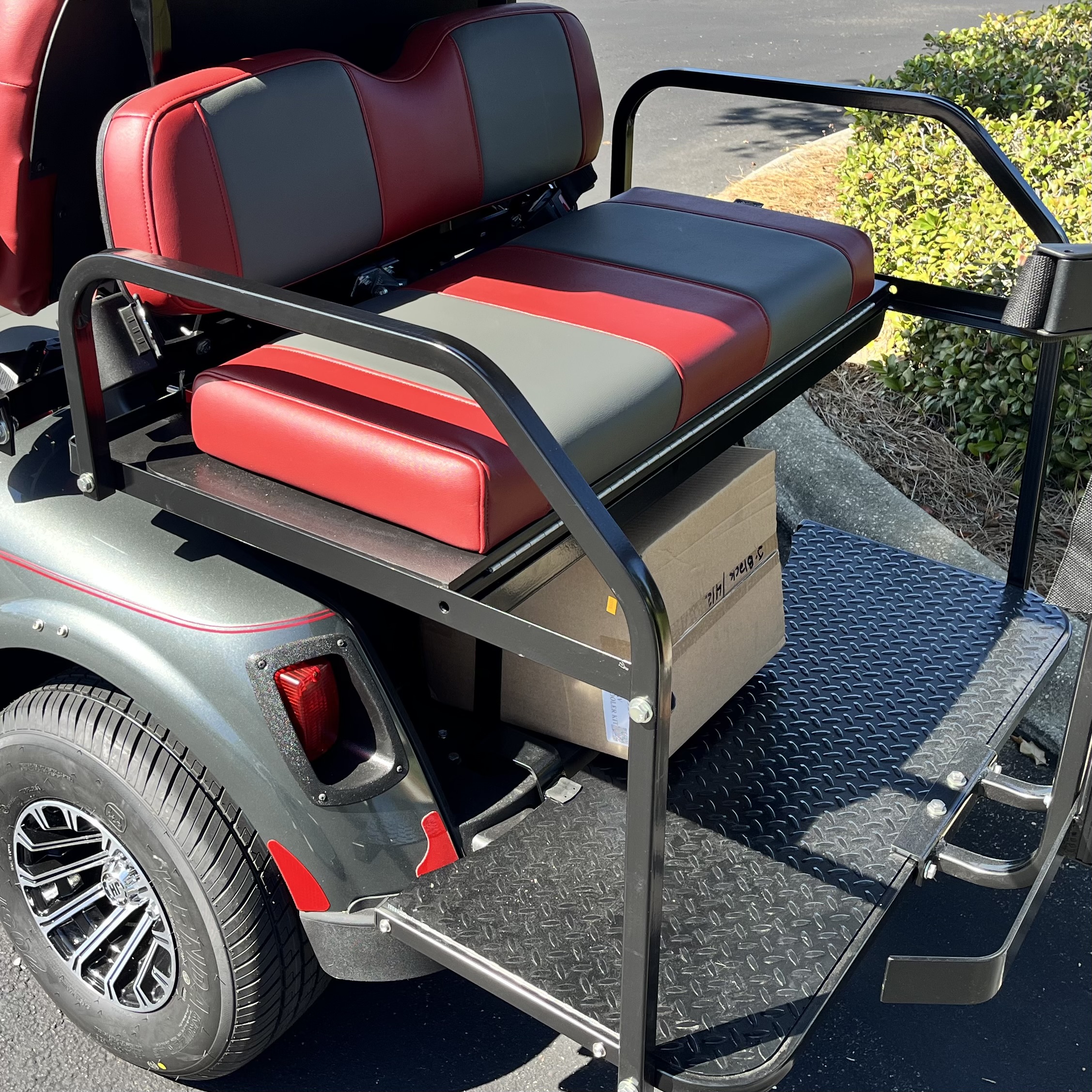 2022 E-Z-GO Freedom RXV Electric - Image 2