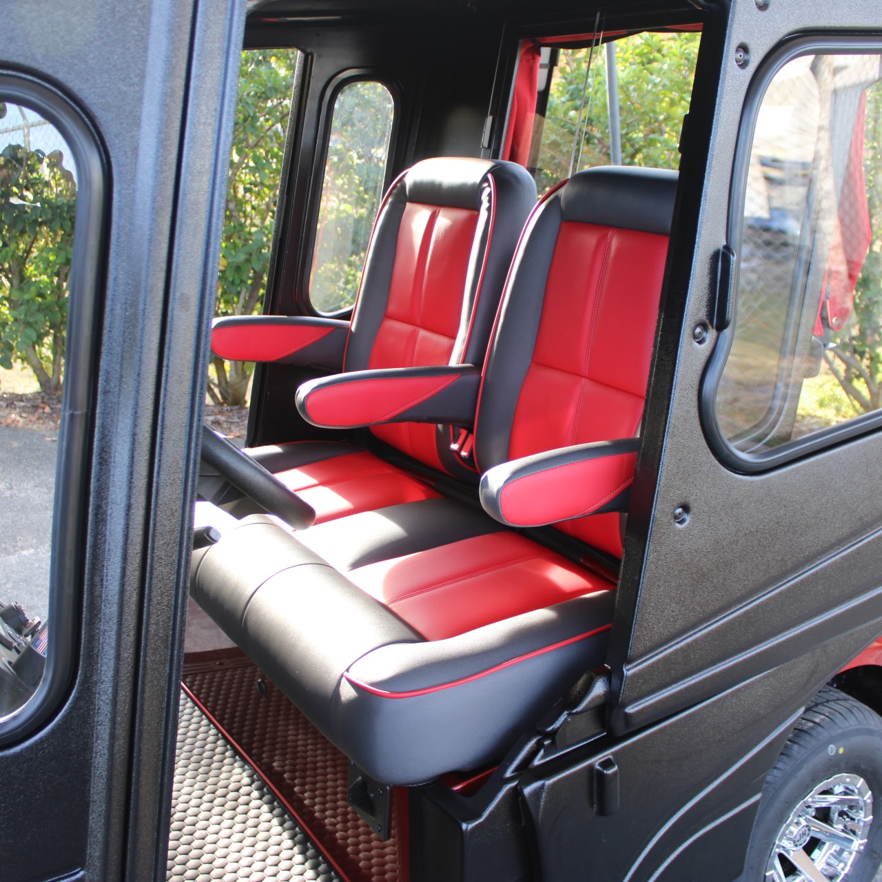 2026 E-Z-GO Freedom RXV ELiTE - Image 2